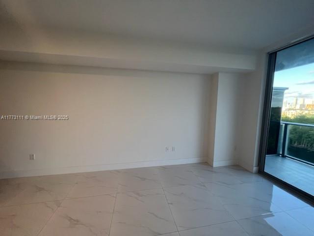 Picture of 16385 Biscayne Blvd # 820, North Miami Beach FL 33160