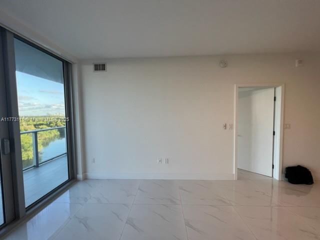 Picture of 16385 Biscayne Blvd # 820, North Miami Beach FL 33160