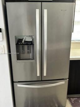 Picture of 8920 Palm Tree Ln # 8920, Pembroke Pines, FL 33024