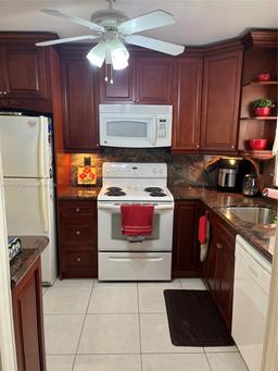 Picture of 9801 Sunrise Lakes Blvd # 301, Sunrise, FL 33322