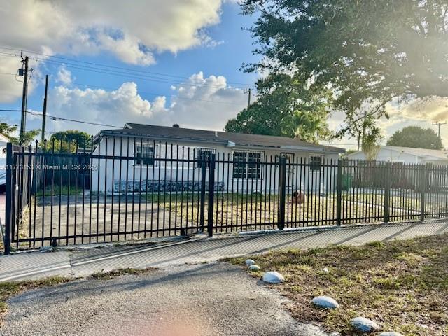 Picture of 4800 NW 191St St, Miami Gardens FL 33055
