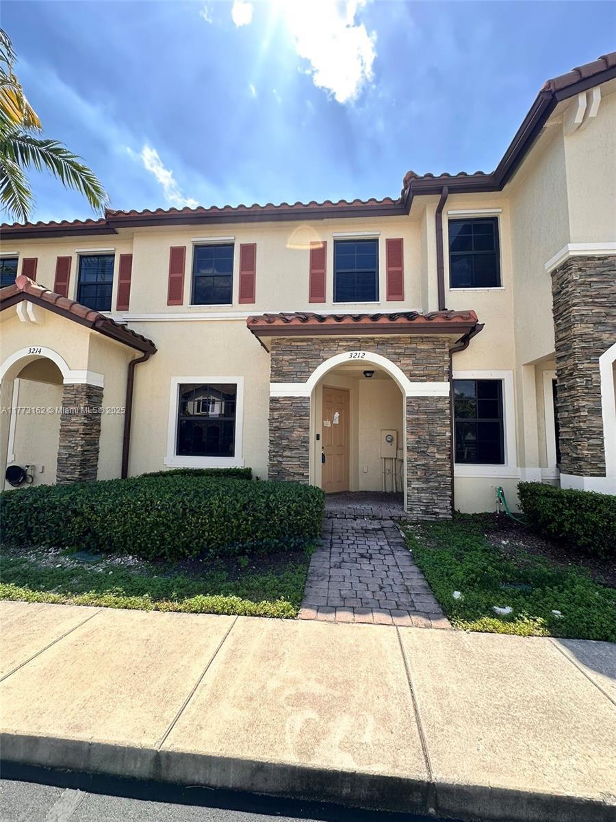Picture of 3212 SE 4Th Ct # 3212, Homestead, FL 33033