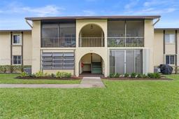 Picture of 337 Pine Ridge Cir # 1, Green Acres, FL 33463