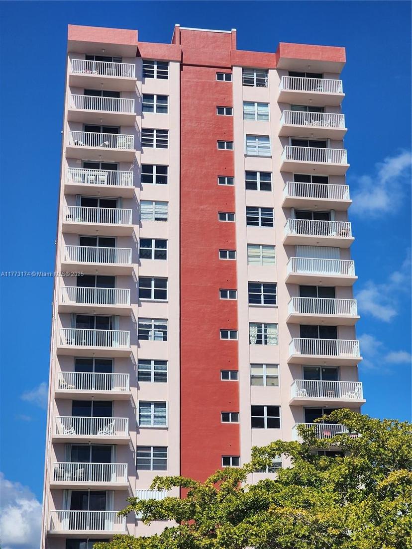 Picture of 3161 S Ocean Dr # 805, Hallandale Beach FL 33009