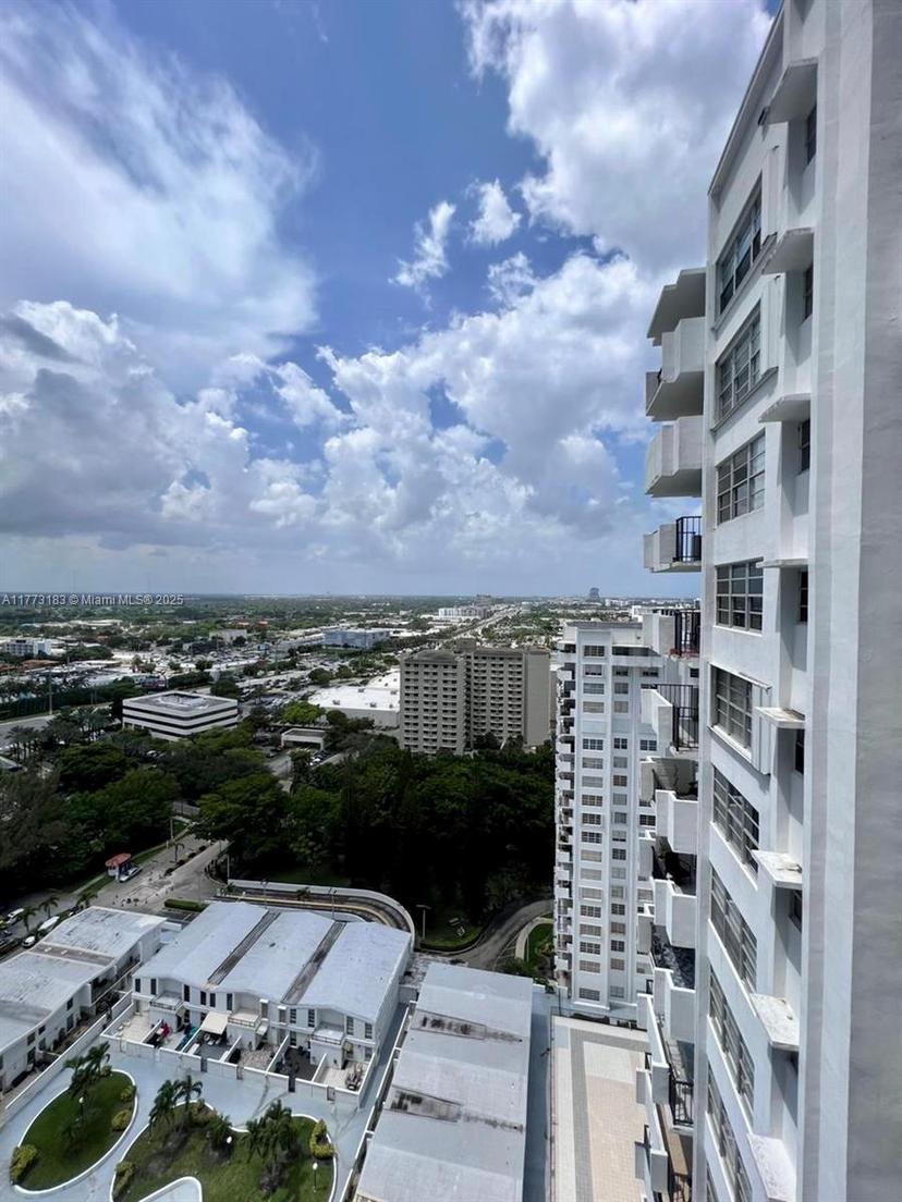 Picture of 2750 NE 183Rd St # 2506, Aventura FL 33160