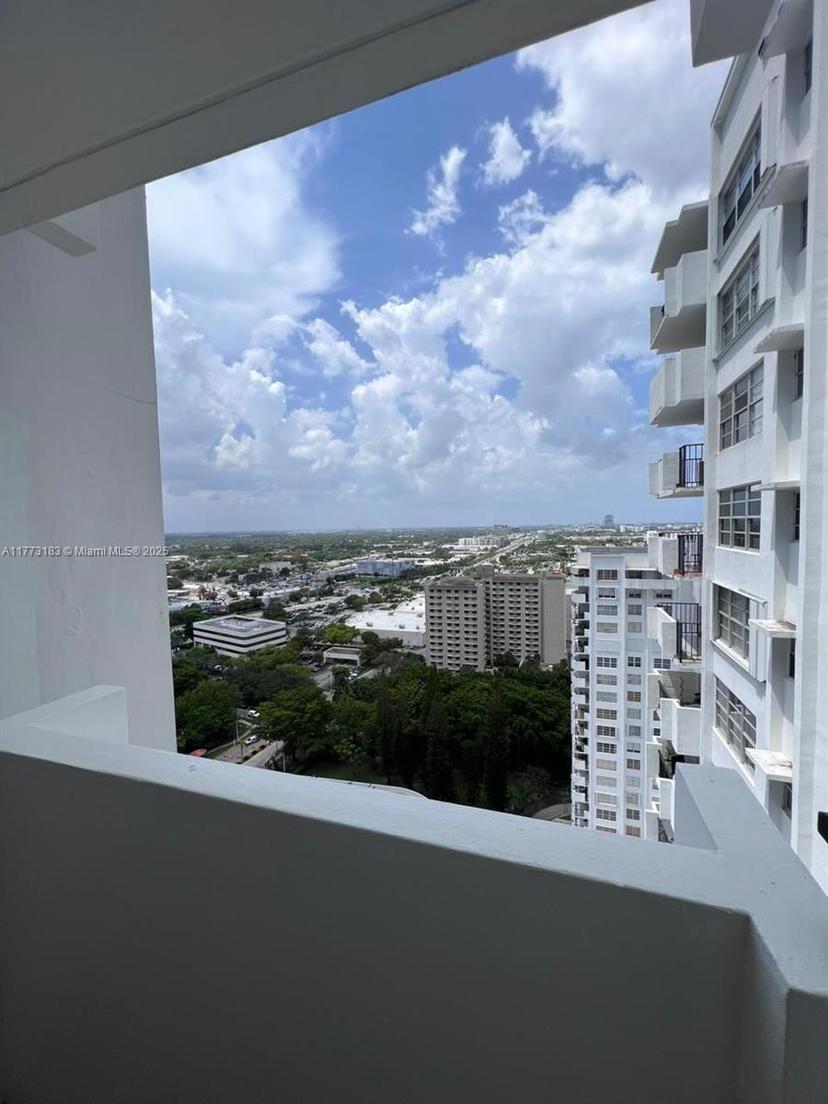 Picture of 2750 NE 183Rd St # 2506, Aventura FL 33160
