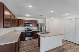 Picture of 2534 SE Floresta Dr, Port St. Lucie, FL 34984
