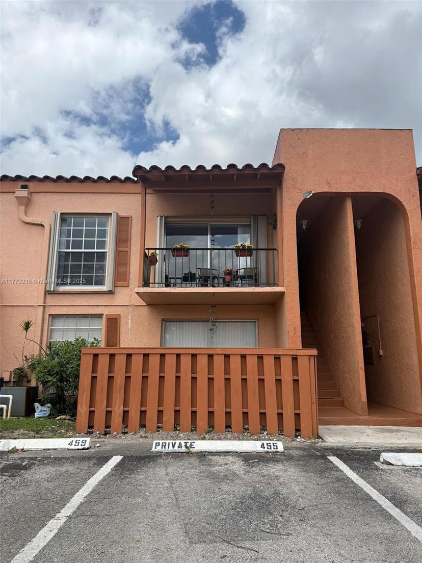 Picture of 7100 Fairway Dr # K10, Miami Lakes FL 33014