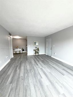Picture of 7100 Fairway Dr # K10, Miami Lakes, FL 33014