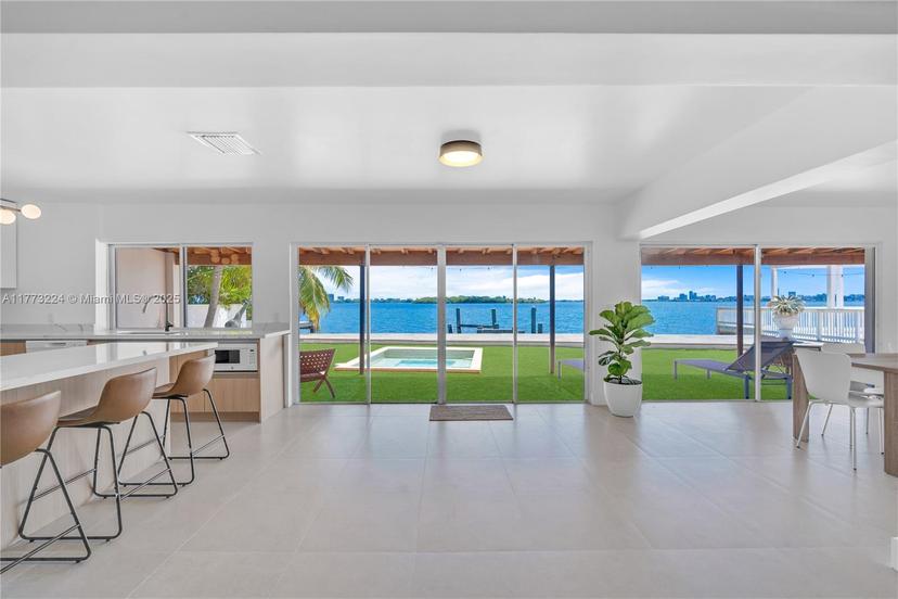 Picture of 10935 N Bayshore Dr, Miami FL 33161