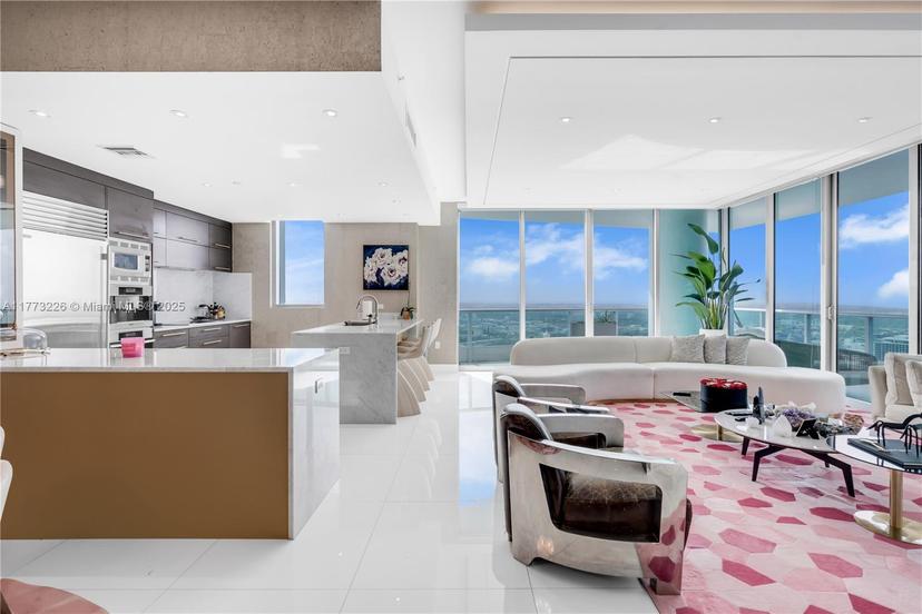 Picture of 900 Biscayne Blvd # 6109, Miami FL 33132
