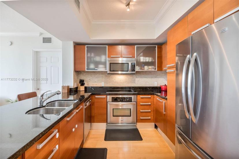 Picture of 2030 S Douglas Rd # 718, Coral Gables FL 33134