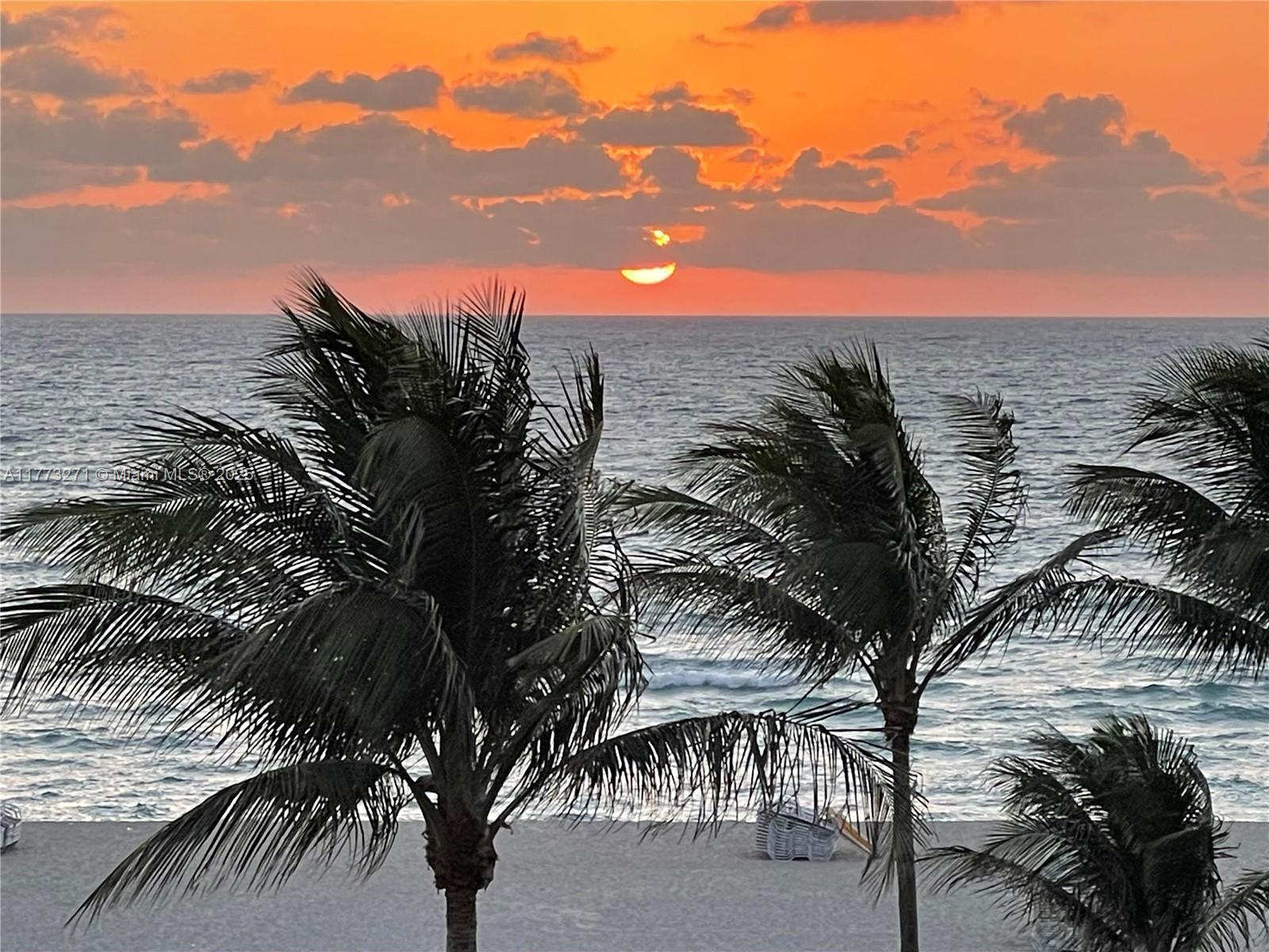 Picture of 1623 Collins Ave # 520, Miami Beach, FL 33139