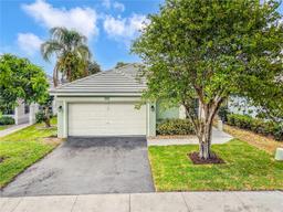 Picture of 2719 Arrowwood Ct, Davie, FL 33328