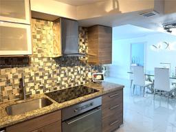 Picture of 427 Golden Isles Dr # 5G, Hallandale Beach, FL 33009