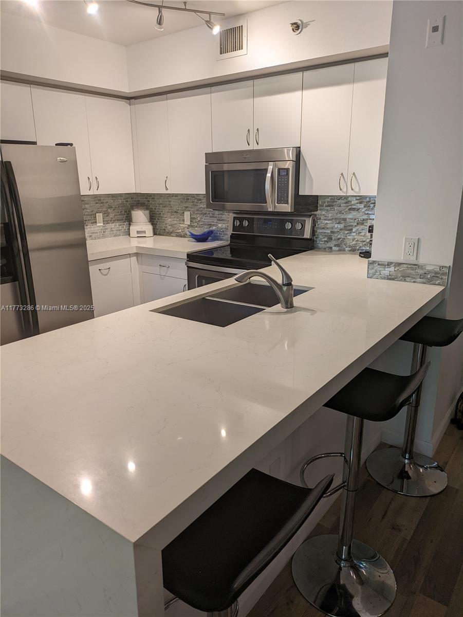 Picture of 19901 E Country Club Dr # 2305, Aventura, FL 33180