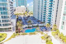 Picture of 4001 S Ocean Dr # 8R, Hollywood, FL 33019