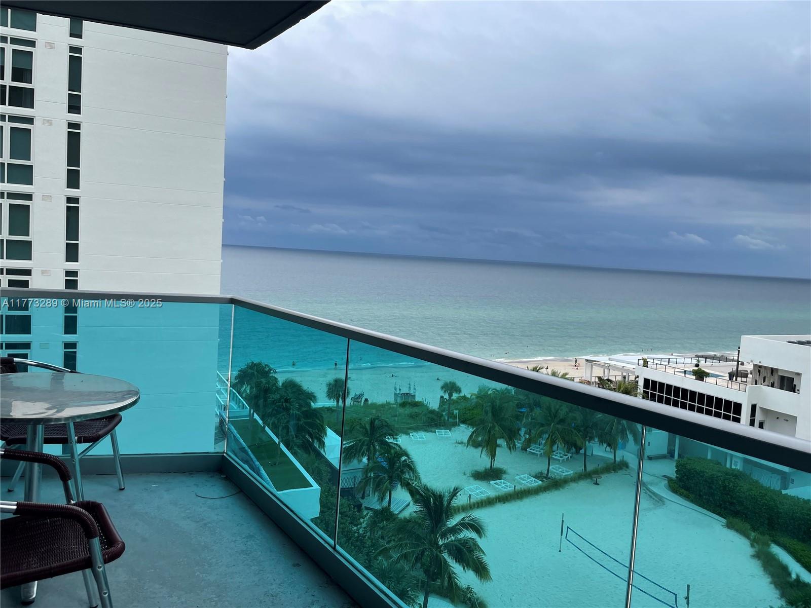 Picture of 4001 S Ocean Dr # 8R, Hollywood, FL 33019