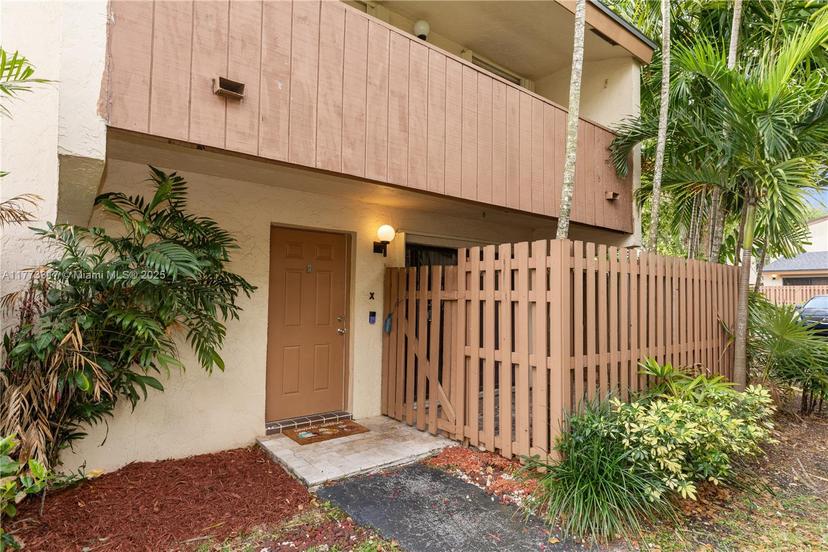 Picture of 11466 SW 109Th Rd # 42X, Miami FL 33176