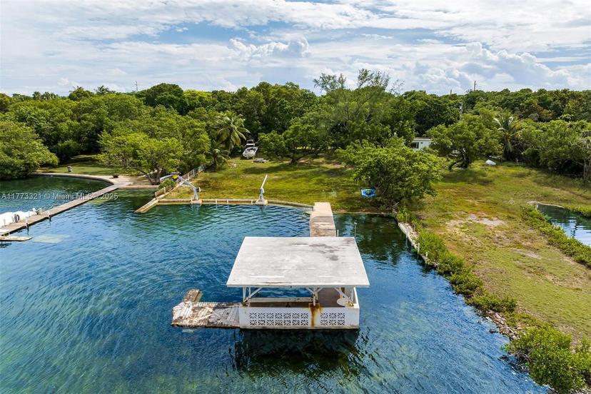 Picture of 101720 Overseas Hwy, Key Largo FL 33037