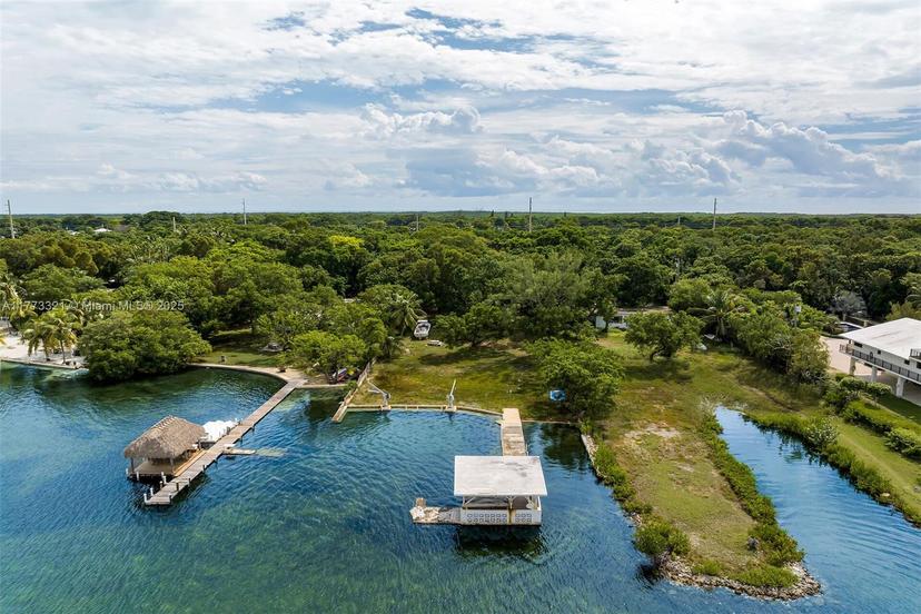 Picture of 101720 Overseas Hwy, Key Largo FL 33037