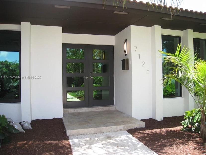 Picture of 7125 SW 120Th St, Pinecrest FL 33156