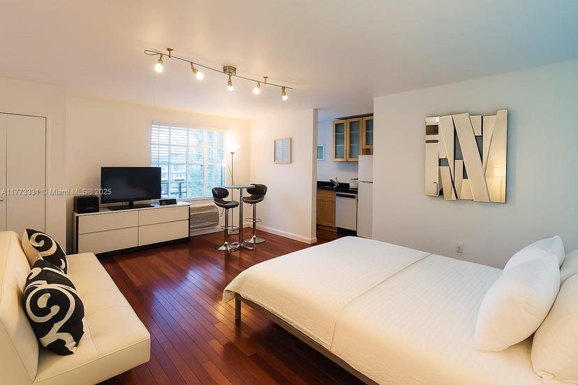 Picture of 420 15Th St # 106, Miami Beach FL 33139