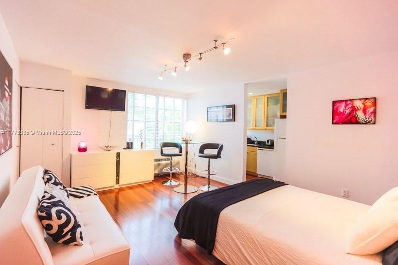 Picture of 420 15Th St # 306, Miami Beach FL 33139