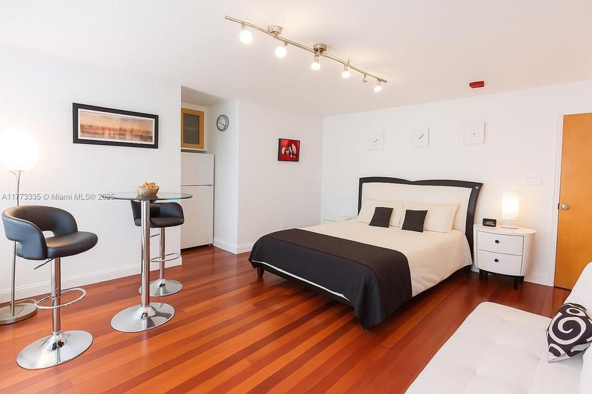 Picture of 420 15Th St # 306, Miami Beach FL 33139