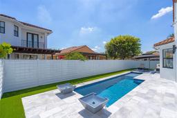Picture of 1005 NW 100Th Ave, Miami, FL 33172