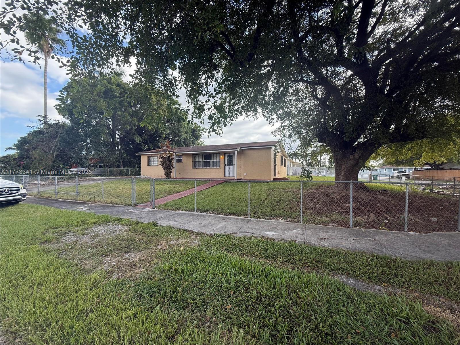 Picture of 14424 SW 297Th Ter, Homestead, FL 33033