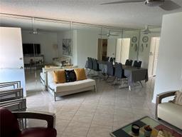 Picture of 3922 NE 166Th St # S103, North Miami Beach, FL 33160