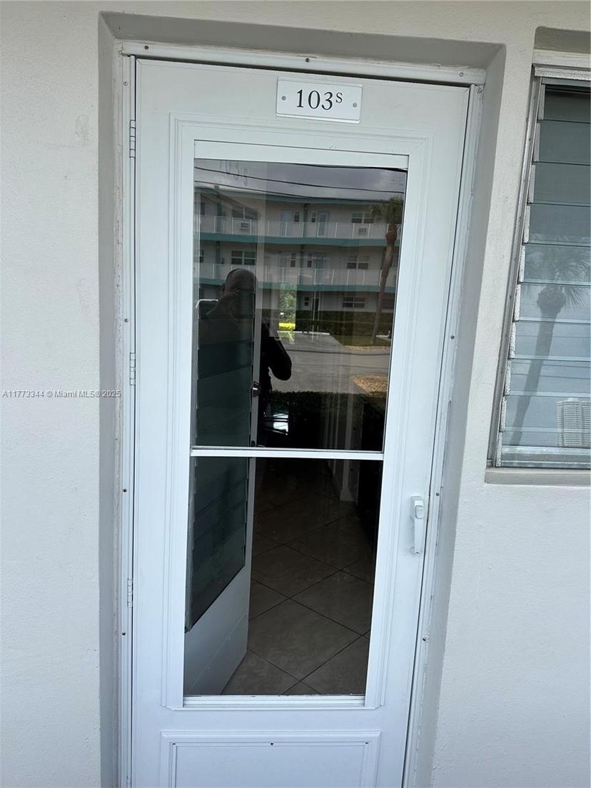 Picture of 3922 NE 166Th St # S103, North Miami Beach FL 33160