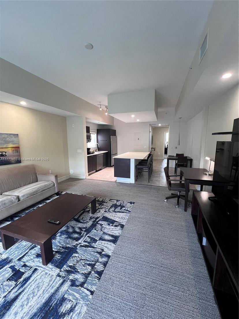 Picture of 5300 NW 87Th Ave # 916, Doral FL 33178