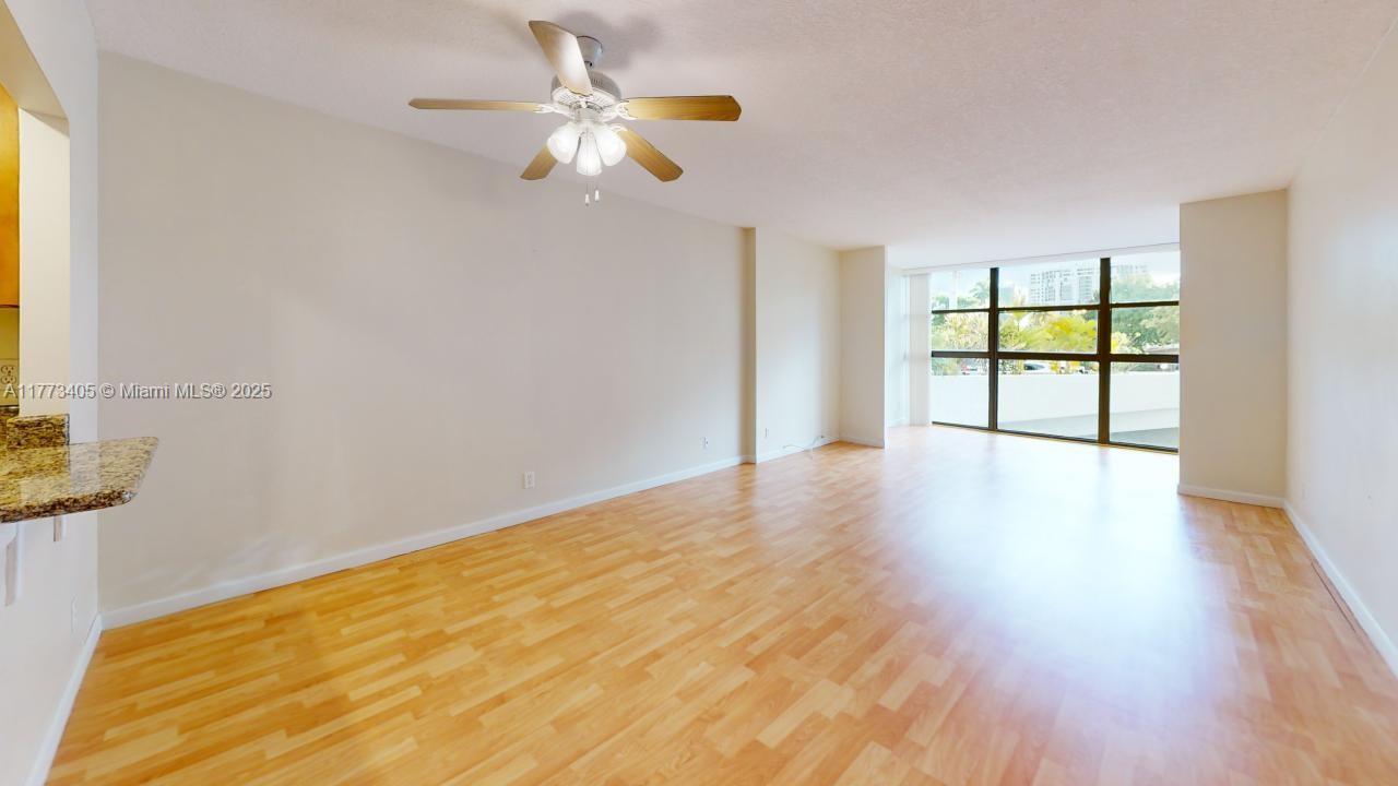 Picture of 400 Leslie Dr # 205, Hallandale Beach, FL 33009