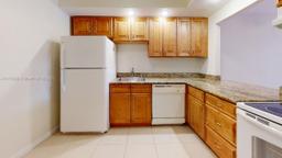Picture of 400 Leslie Dr # 205, Hallandale Beach, FL 33009
