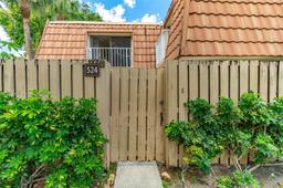 Picture of 524 Green Springs Pl # 524, West Palm Beach, FL 33409