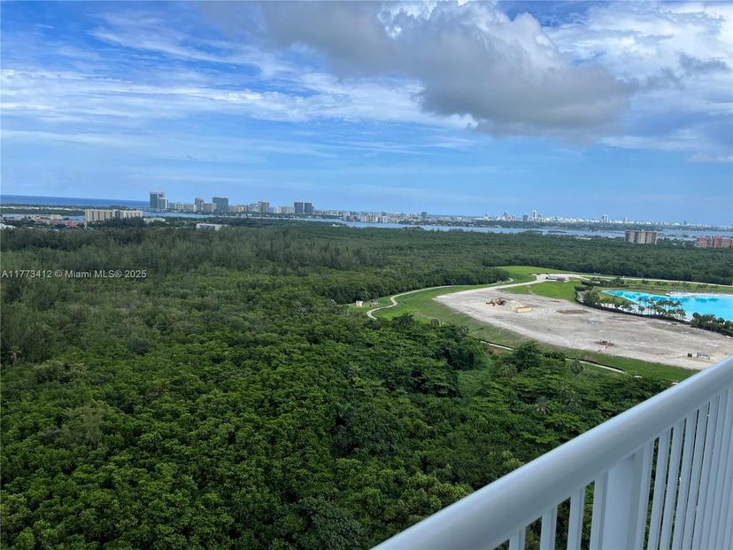 Picture of 14951 Royal Oaks Ln # 2206, North Miami FL 33181