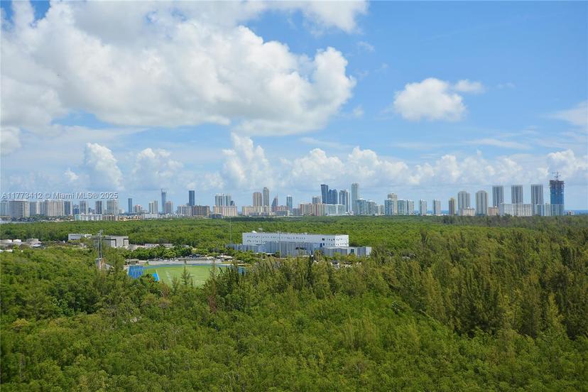 Picture of 14951 Royal Oaks Ln # 2206, North Miami FL 33181