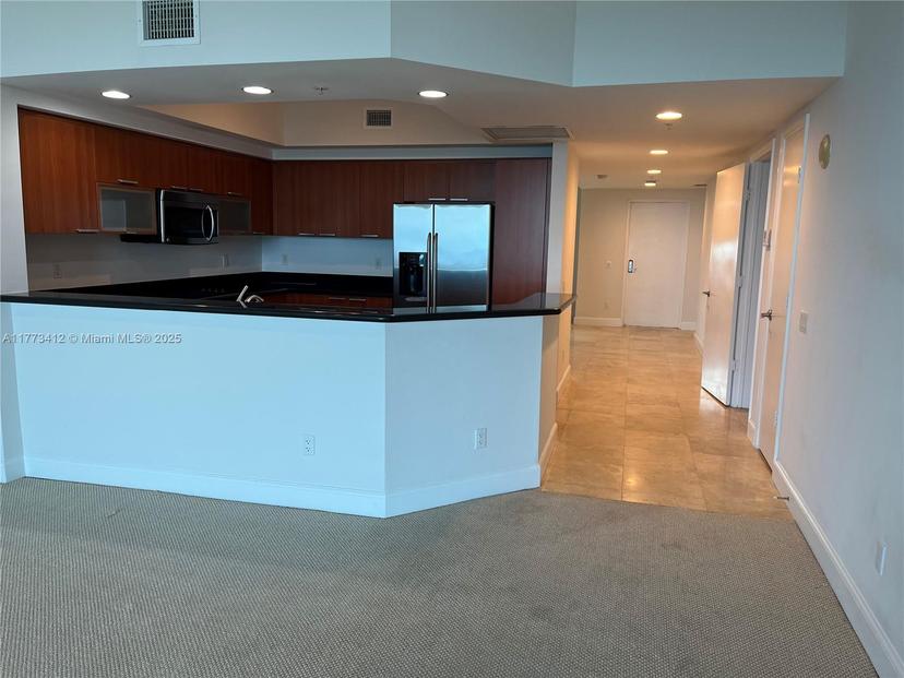 Picture of 14951 Royal Oaks Ln # 2206, North Miami FL 33181