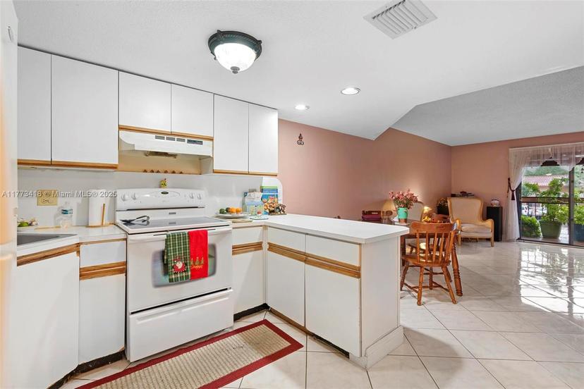 Picture of 5525 W 26Th Ct # 202, Hialeah FL 33016