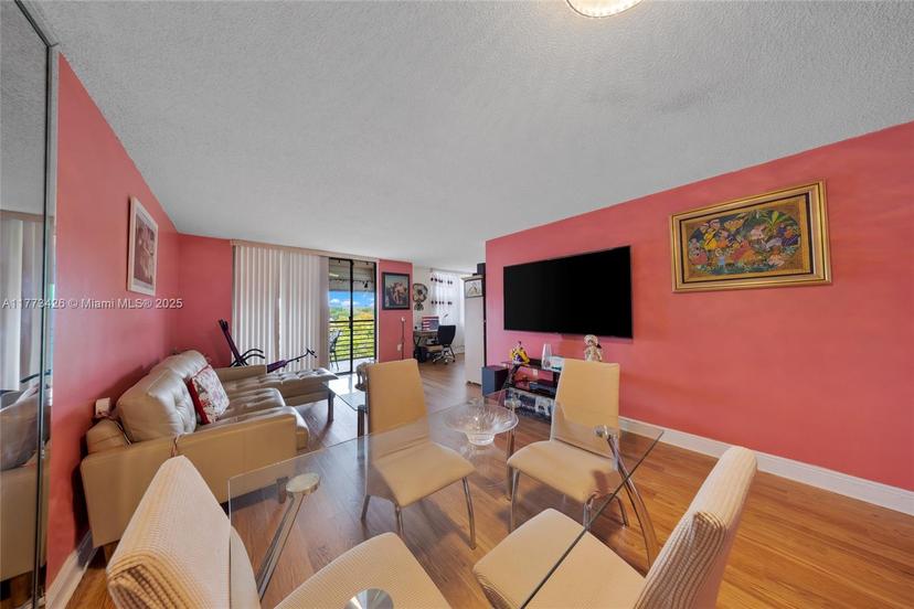 Picture of 901 Colony Point Cir # 509, Pembroke Pines FL 33026