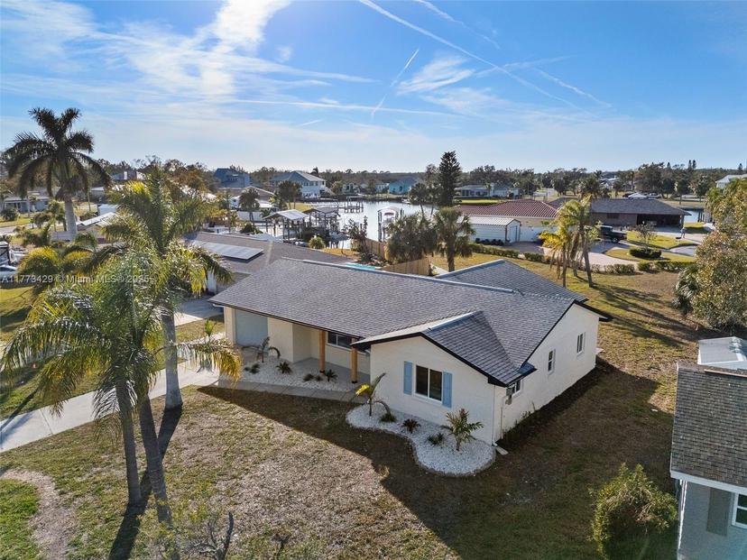 Picture of 105 12Th St Sw, Other City - In The State Of Florida FL 33570