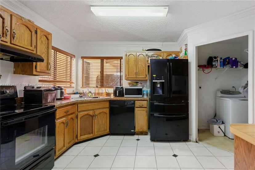 Picture of 10057 Romaine Cir N, Jacksonville FL 32225