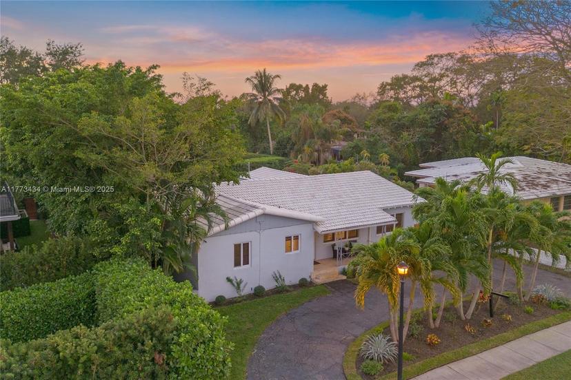 Picture of 74 NE 103Rd St, Miami Shores FL 33138