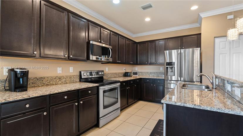 Picture of 2742 NE 1St St, Homestead FL 33033