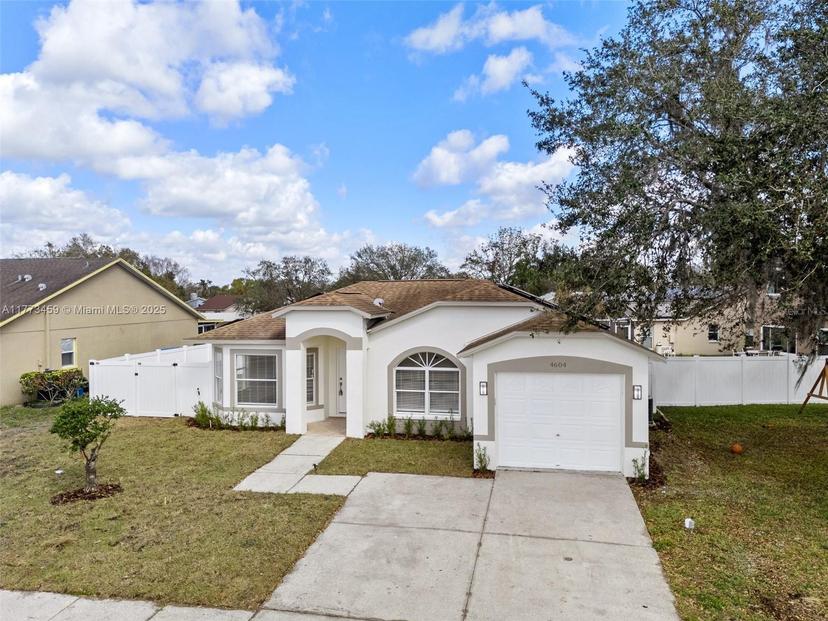 Picture of 4604 Hunts Ave, Plant City FL 33566