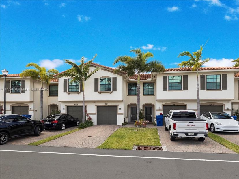 Picture of 6011 Woods Edge Cir # 6011, Riviera Beach FL 33410