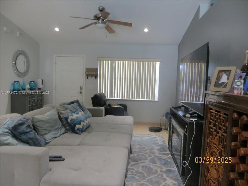 Picture of 1007 Barbados Ave, Fort Pierce FL 34982