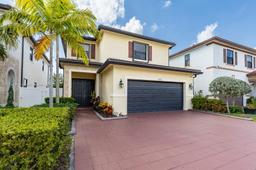 Picture of 10572 W 35Th Way, Hialeah, FL 33018